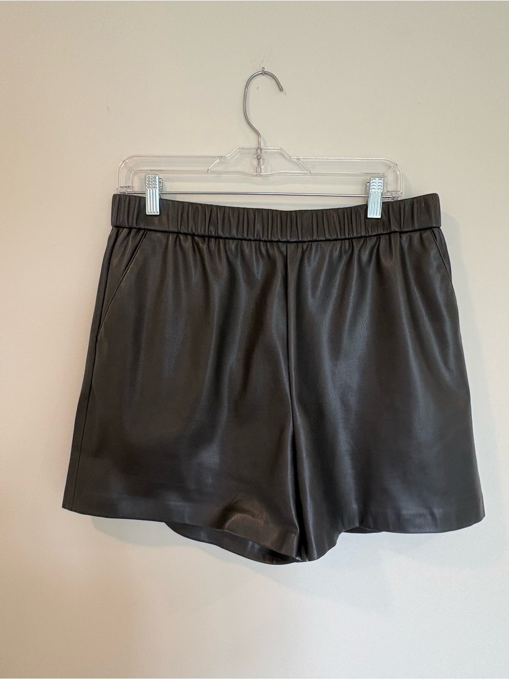 Z Supply Faux Leather Elastic Waist Women’s Shorts — Black